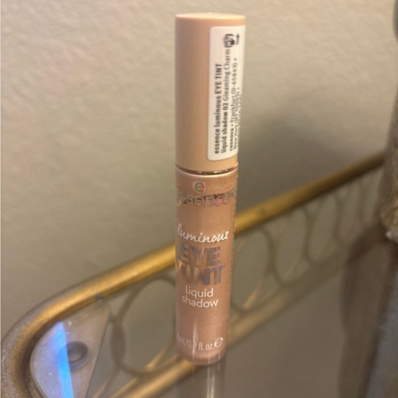 NWT Ulta Beauty Essence Eye Tint Liquid Shadow - Picture 1 of 4